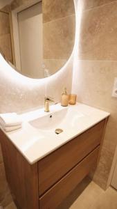 Appartements Logement amoureux de luxe colle a PARIS : photos des chambres