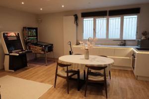 Appartements Logement amoureux de luxe colle a PARIS : photos des chambres