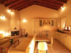 Sophia Diros Challet - Areopoli