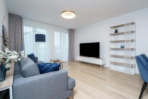 Dream Stay - Modern Design Apartments with Balcony & Free parking