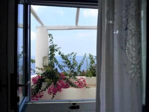 La Casetta di Valeria - sea and port view