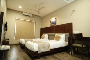 HOTEL GRANDEUR