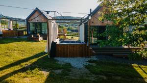 Sarnia Łąka house with private outdoor jacuzzi - child-friendly - pets allowed l