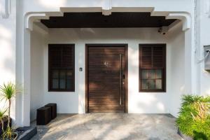 Georgetown Minimalist Elegance 4BR 8Pax