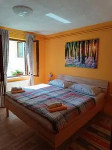 IVONNE - 罗格坡曼戈唐