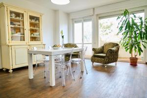 Casa Rosita - Large family flat, 3 bedrooms, covered veranda, Central Carbonia img1