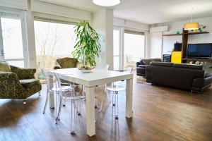 Casa Rosita - Large family flat, 3 bedrooms, covered veranda, Central Carbonia img12