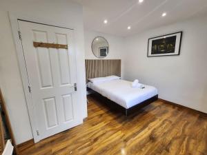 Spacious and bright one bedroom apartment