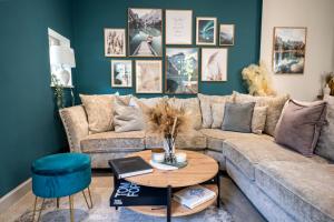 Spring Mount Huge Luxury Full Apartment- Harrogate Centre-Two extremely comfy Kingsize Bedrooms-Fully equipped Modern Kitchen-Cosy living room with Huge TV