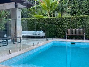 AQUA Beachfront Villa Port Douglas