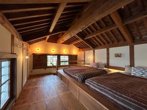 The Bath & Bed Dogo 築110年源泉掛け流し一棟貸しの温泉宿道後温泉徒歩7分静かな時間を送れる特別な宿