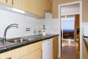 Beautiful Apartment with Stunning Sea Views