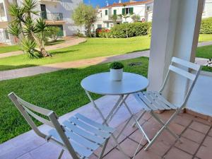 Xoriguer -Apartamento con piscina junto la playa