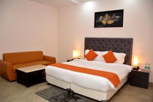 Hotel The Grand