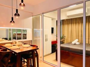 Manila Philippines, Azure Urban Resort Staycation by Leroche near Ninoy Aquino International Airport