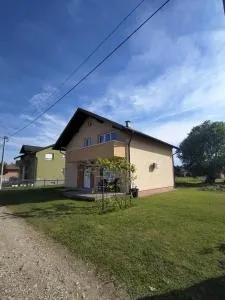 Gold Home - 格拉迪什卡