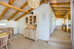 RODON TRIPITI NEST EXSECUTIVE SUITE APARTMENT
