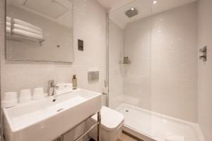 Classic Triple Room room in Murrayfield Hotel