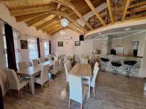 Cserke Holdfény Apartman - 柴尔凯瑟勒