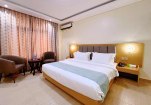FASHION INTERNATIONAL HOTEL