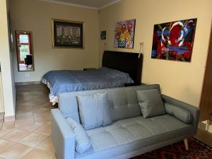 Wine Cottage by the Sea