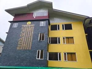 Himalayan Hues - Samdong