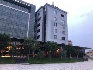 Riverside rooms at Hotel Fieri - Darëzeza e Re