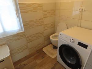 Nedis Nest - Cozy Countryside Retreat Under Palmtrees