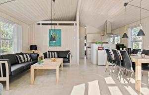 Pet Friendly Home In Ålbæk With Wifi