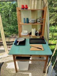 Lonni camping in nature