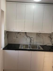 Redon Esaj - Ubytování bez kategorie ve městě Berat