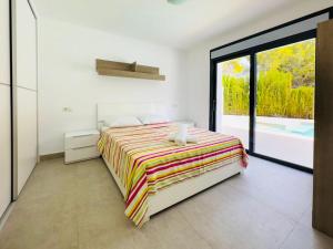 Calpe villa lujo playa piscina jardin barbacoa ideal familias y grupos