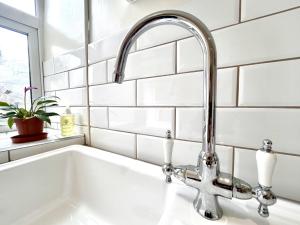 Central Buxton - Modern Cottage - Peak District