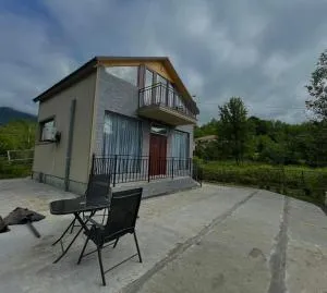 Feels like home - Tofaloglebi