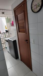 Hostel for One com quarto de solteiro e banheiro privativos
