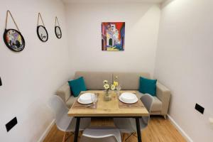 Magda Studio 3 In Berat Center