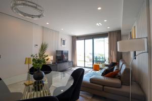 Seascape Luxury Apartment