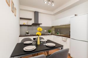 Modern Apartments II with FREE underground parking