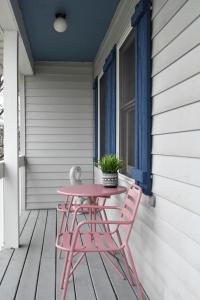 Great Location! Colleges! Hiking! Ithaca Commons!