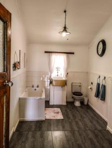 Romantic Vintage Cottage, Views across vineyards.