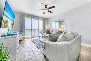Calypso 2-1102 West