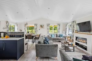 Iris Lodge, 18 Roadford Lake Lodges