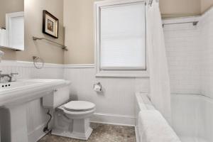 Piedmont Park Pool-Side Retreat