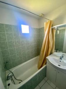 Appartements T2 Residence Sun Hols les Rives du Lac piscine, jardin : photos des chambres