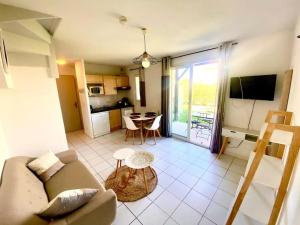 Appartements T2 Residence Sun Hols les Rives du Lac piscine, jardin : photos des chambres