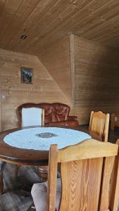 Chata Drapula - Gospodarstwo Agroturystyczne - Apartament na wyłączność z widokiem na góry i aneksem kuchennym