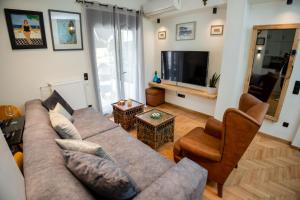 Jennys Home Acropolis