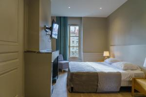 Hotels Hotel du Theatre : photos des chambres