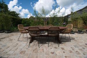 B&B / Chambres d'hotes LE RELAIS DES CALECHES - La Chaleureuse : photos des chambres