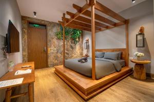 Les home boutique homestay in the center Hanoi Old quarter